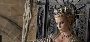 Кинопремьеры в Луганске: злые чары Шарлиз Терон и мощный боевик от Ридли Скотта