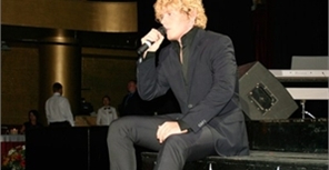 Кривошапко на своем концерте: Мне не нужно бить кого-то, посылать или отправлять в бассейн