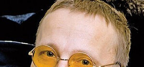 Видеофакт: Охлобыстин в Киеве катается на БТРе