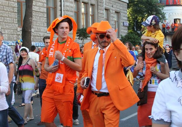 Евро-2012 в Харькове не закончится вместе с отъездом фанатов. Фото: Виктория ПРОЦАК.