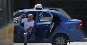 Киевские таксисты игнорируют фанатов: Тут футбол! Клиенты подождут