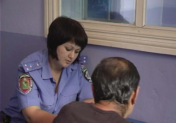 В отношении задержанного избрана мера пресечения в виде ареста. Фото с сайта ГУ МВД Украины в Харьковской области.