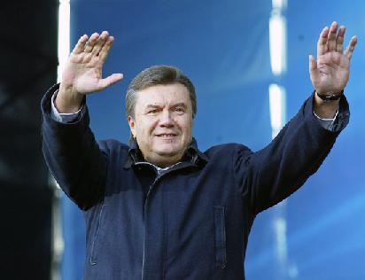 Харьковчане получили награды от Януковича. Фото: vinnica.info.