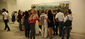 Ночь биеннале в Киеве: трехсотметровые очереди, немое кино и 
