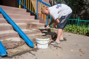 На сегодняшний день обновлены уже 350 входов. Фото с сайта Харьковского горсовета.