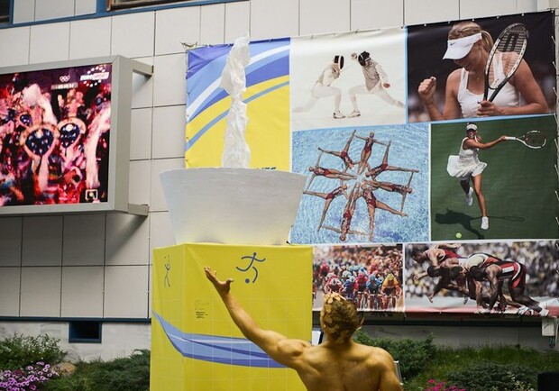 Фан-зона ХХХ летних Олимпийских игр работает во дворе галереи "АВЭК".