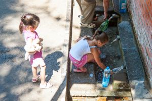 Вода пригодна для питья в трех родниках города. Фото с сайта Харьковского городского совета.