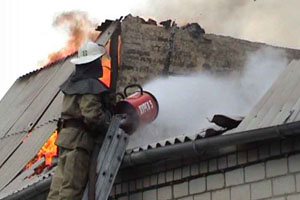 Причиной возгорания стало короткое замыкание. Фото с сайта ГТУ МЧС Украины в Харьковской области.