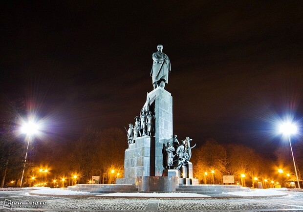 Мы узнали у Харьковчан за что они любят наш город. Фото Кирилла Кушнаренко.