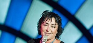 Лолита растолстела в Крыму: 