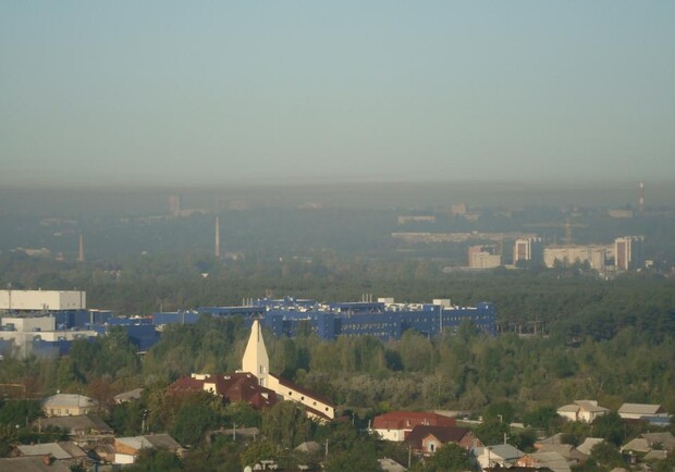 Над Харьковом стоит ужасный смог. Фото пользователя ЬІ из «Харьковфорум».