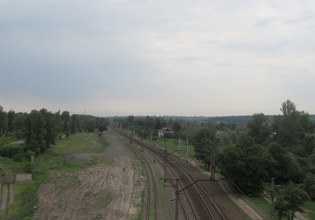 На Харьковщине мужчину насмерть сбил поезд. Фото: "В городе".