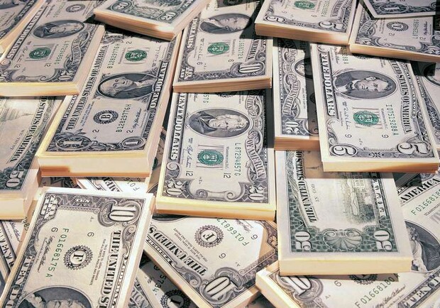 У мужчины изъяли крупную сумму денег. Фото: pravo-kiev.com.
