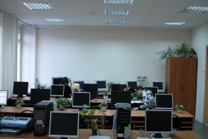  В Харькове обновили компьютерные классы. Фото с сайта Харьковского горсовета.