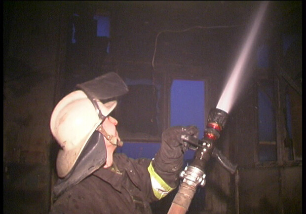 В Харькове на пожаре чуть не сгорел мужчина. Фото с сайта ГТУ МЧС Украины в Харьковской области.