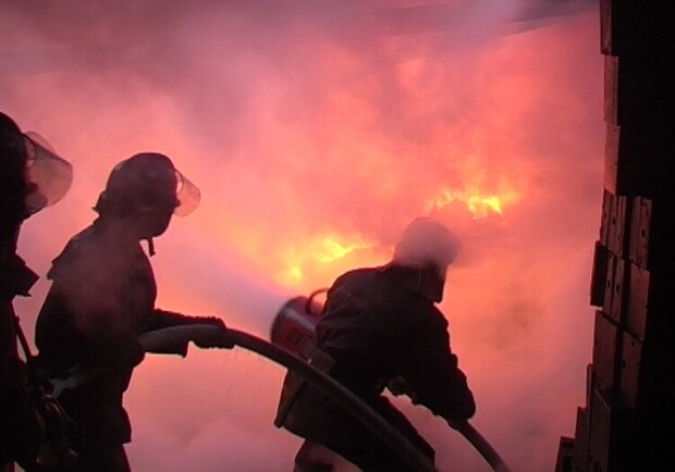 Центром взрыва стал газовый обогревательный прибор, который находился в комнате. Фото с сайта ГТУ МЧС Украины в Харьковской области.