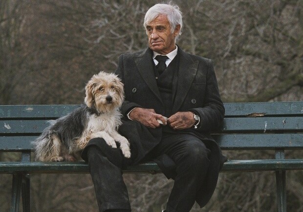 В фильме "Человек и его собака" главный герой, доведенный до отчаяния, решает покончить жизнь самоубийством.