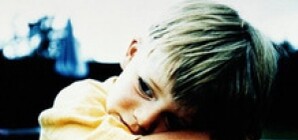 В Крыму 10-летний мальчик убежал в лес, чтобы родная мать не забрала его из приемной семьи