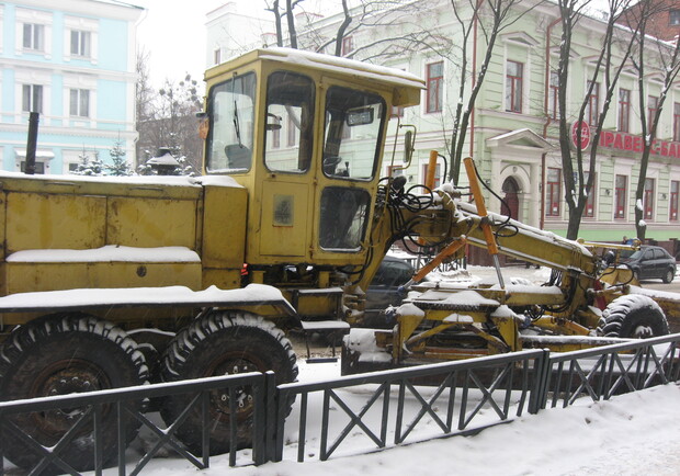 Зимой улицы Харькова будут очищать 258 снегоуборочных машин. Фото: "В городе".