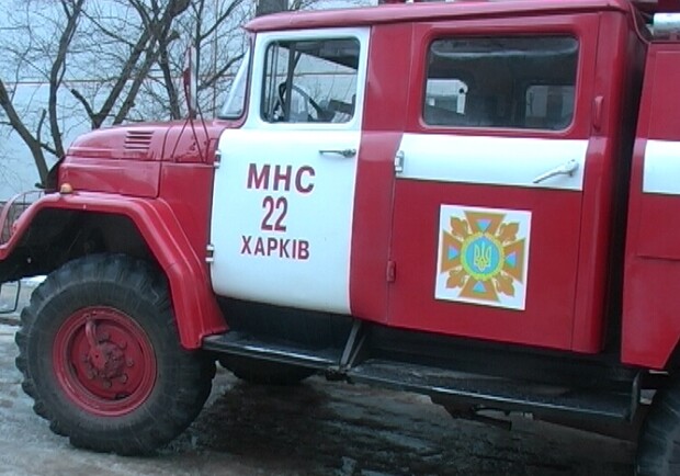 Пытаясь потушить пожар, мужчина получил поражение электрическим током. Фото с сайта ГТУ МЧС Украины в харьковской области.