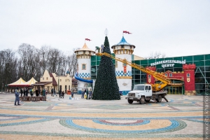 В парке Горького Новый год встречало 30 тысяч харьковчан. Фото с сайта Харьковского горсовета.