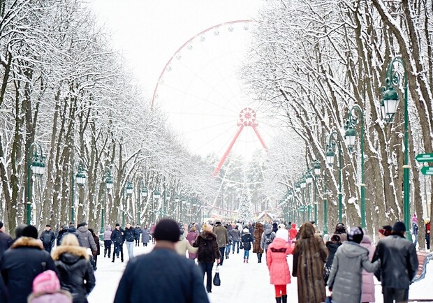 За последнюю неделю парк Горького посетили более 340 тысяч человек. Фото с сайта Харьковского горсовета.