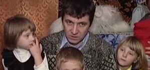 В Донецкой области многодетная семья кормит сотни нищих 