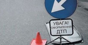 В Харькове водитель иномарки отправил женщину в больницу.