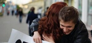 День объятий для киевлян: опрос, СМСки, история праздника