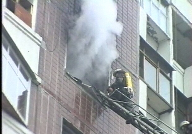 Вероятная причина пожара - неосторожное обращение с огнем при курении. Фото с сайта ГТУ МЧС Украины в Харьковской области.