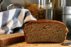Gодешевеют 2 социальные сорта хлеба: черный круглый и белая буханка. Фото: www.sxc.hu