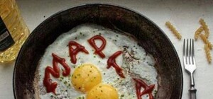 Как эффектно поздравить женщин с 8 Марта