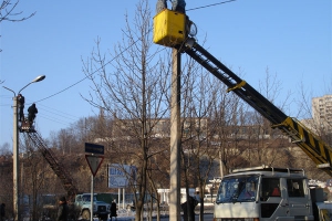 На проспекте 50-летия СССР установили 37 опор для освещения. Фото с официального сайта Харьковского горсовета.