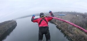 С Арочного моста снова можно прыгать?