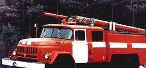 На Новой Баварии горел внедорожник