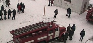 Двое харьковчан устроили пожар на кухне, и пытались спастись через балкон