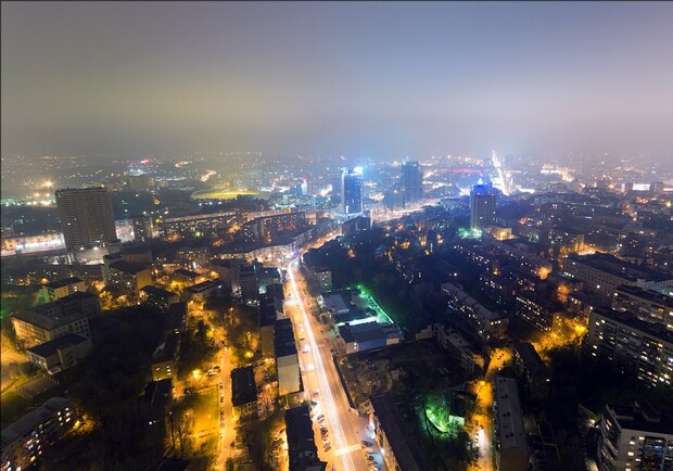 71 тысяча 371 светильника освещают город Харьков. Фото: Павел Иткин.