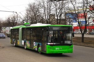 В районе Одесской прокладывают новую троллейбусную линию. Фото с сайта Харьковского горсовета.