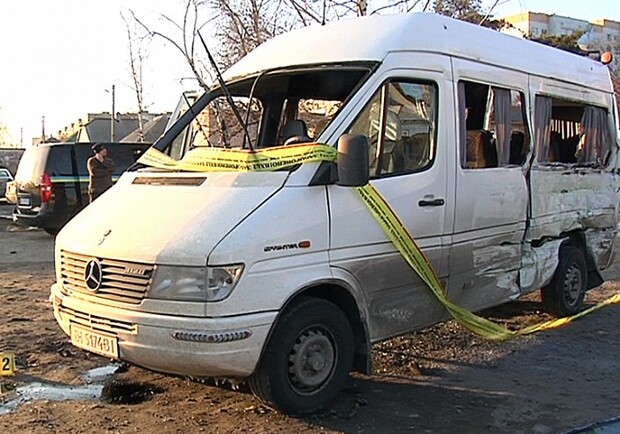 Маневр одной из машин закончился гибелью двух пассажиров. Фото:mediaport.ua.