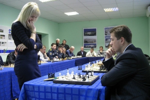 Анна Ушенина проведет сеанс одновременной игры по шахматам со всеми желающими. Фото с официального сайта Харьковского горсовета.