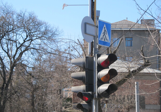 В Харькове реконструируют светофоры на проспекте Ленина и возле объектов Евробаскет-2015 Фото: Алексей Битнер.