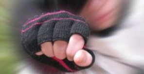 Парней, которые похитили и избили школьников, отпустили под залог