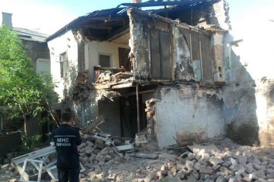 В Харькове разрушилась стена жилого дома. Фото: пресс-служба ГСЧС Украины.