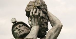 В Донбассе горной породой завалило двоих шахтеров