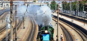 На одесский жд-вокзал прибыл старинный паровоз