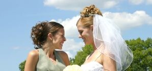 В Донецке по бульвару Пушкина продефилируют красавицы в свадебных нарядах