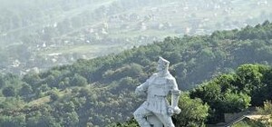 8 интересных фактов о памятнике Артему в Святогорске