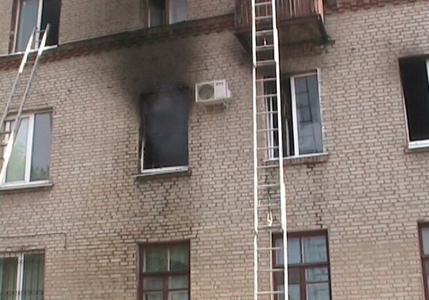 Горела квартира на втором этаже. Фото с сайта ГТУ МЧС Украины в Харьковской области.
