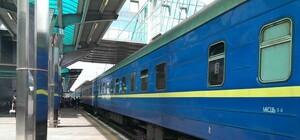 Фотофакт: В Донецке пассажиров, купивших билеты на 