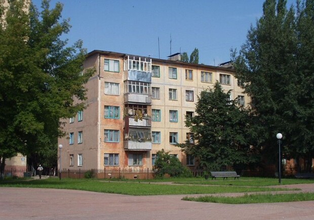 Аренда однокомнатной квартиры в пятиэтажке в отдаленном районе ХТЗ стоит сегодня в среднем 1400 гривен на месяц. Фото с сайта realty.emarket.dn.ua